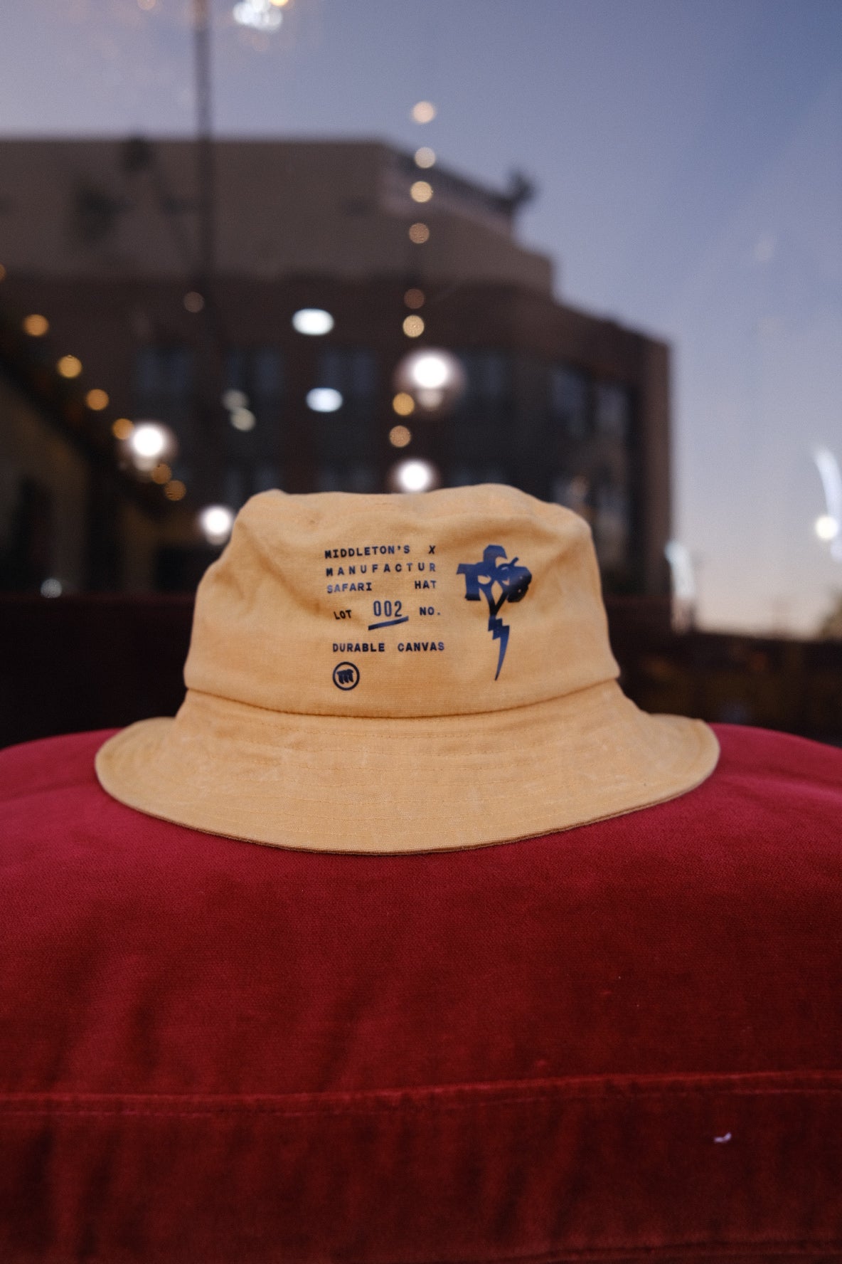 Bucket hat mustard